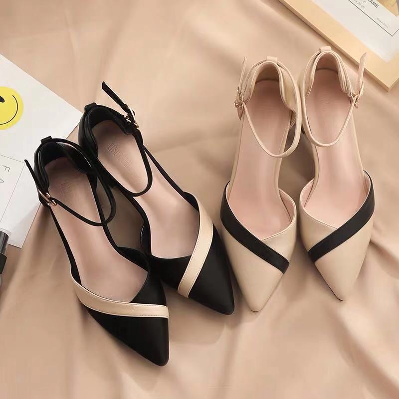 Sepatu Wanita Klasik Beige Hak - Leather Classic Strap ulasan dan harga